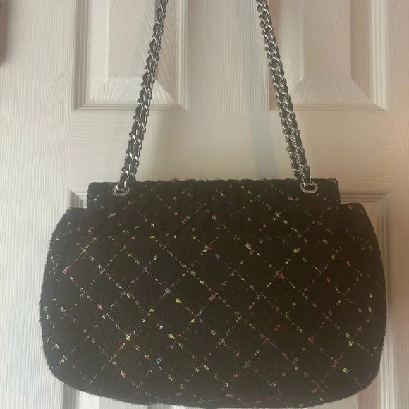 Karl Lagerfeld Black Quilted Shoulder Bag with Chain Strap - Picture 2 of 10